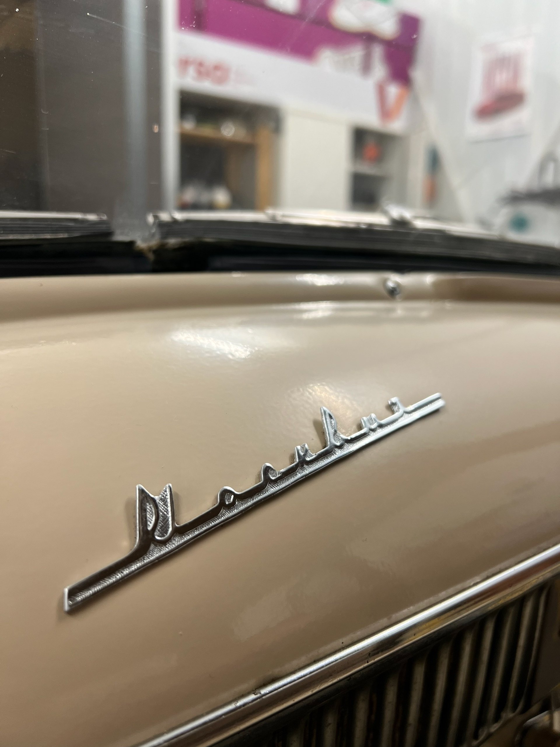 Москвич 407 1958 года после реставрационных работ в CrystalCar